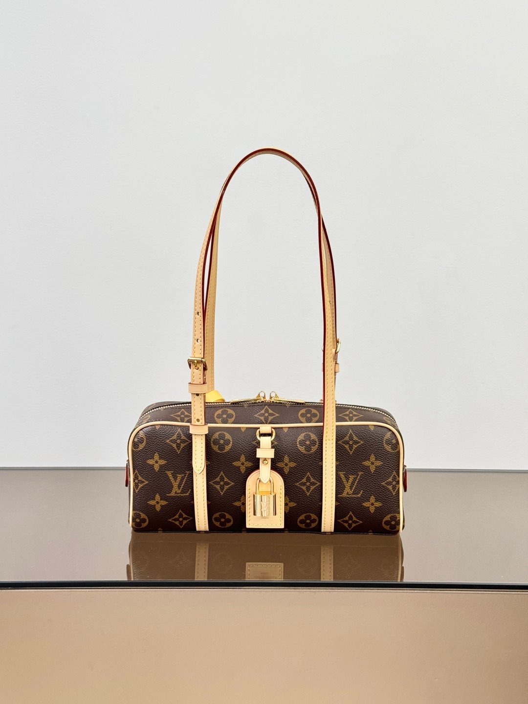 HANG ON Bag M47031 | Premium Quality | Dynamic Chip