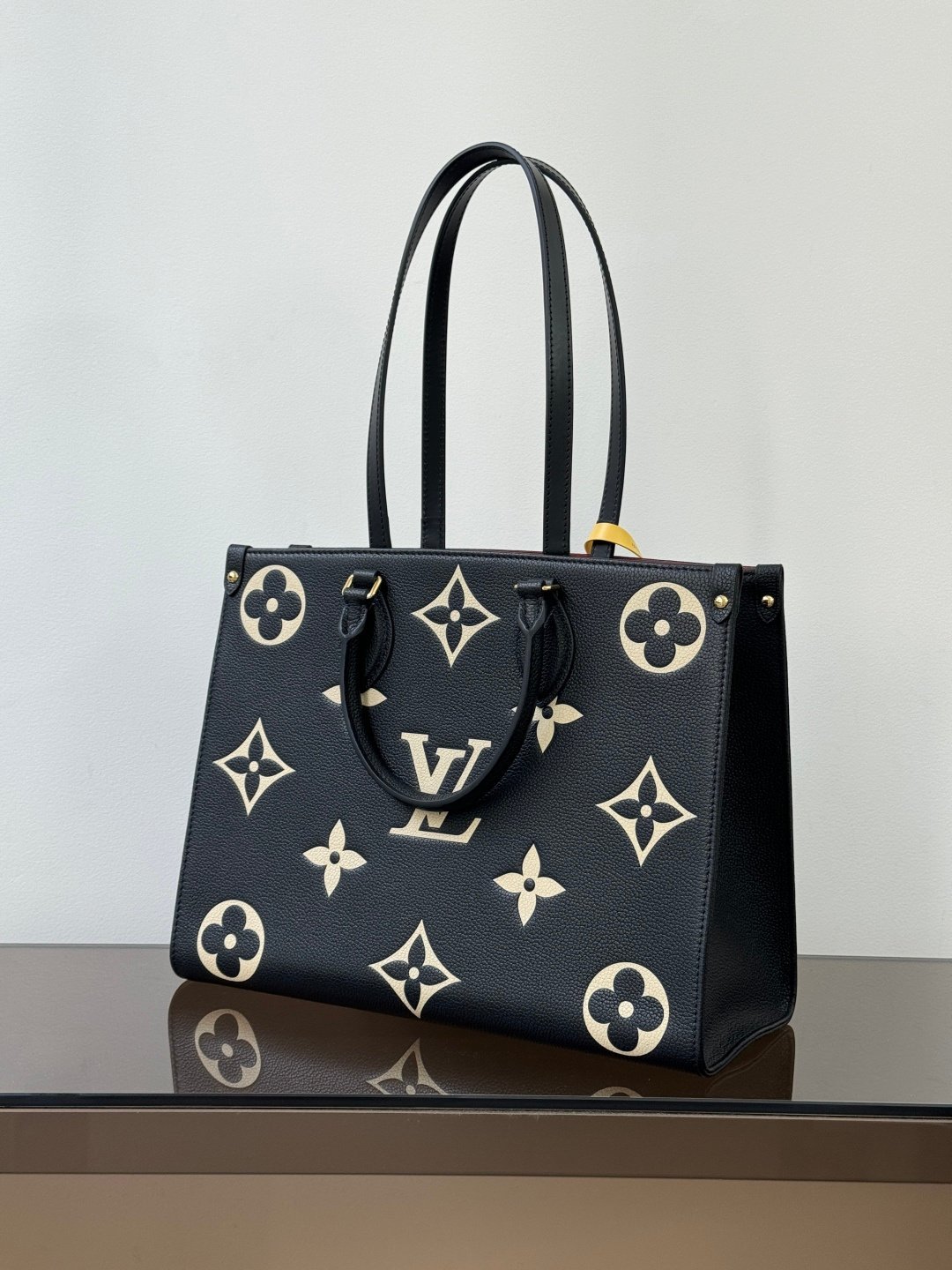 OnTheGo MM Bag M45495 | Premium Quality | Dynamic Chip