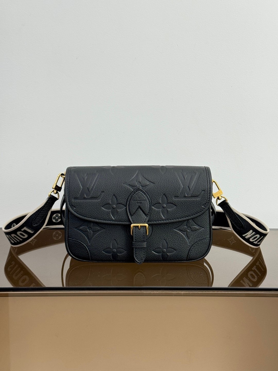 DIANE Bag M46386 Black | Premium Quality | Dynamic Chip