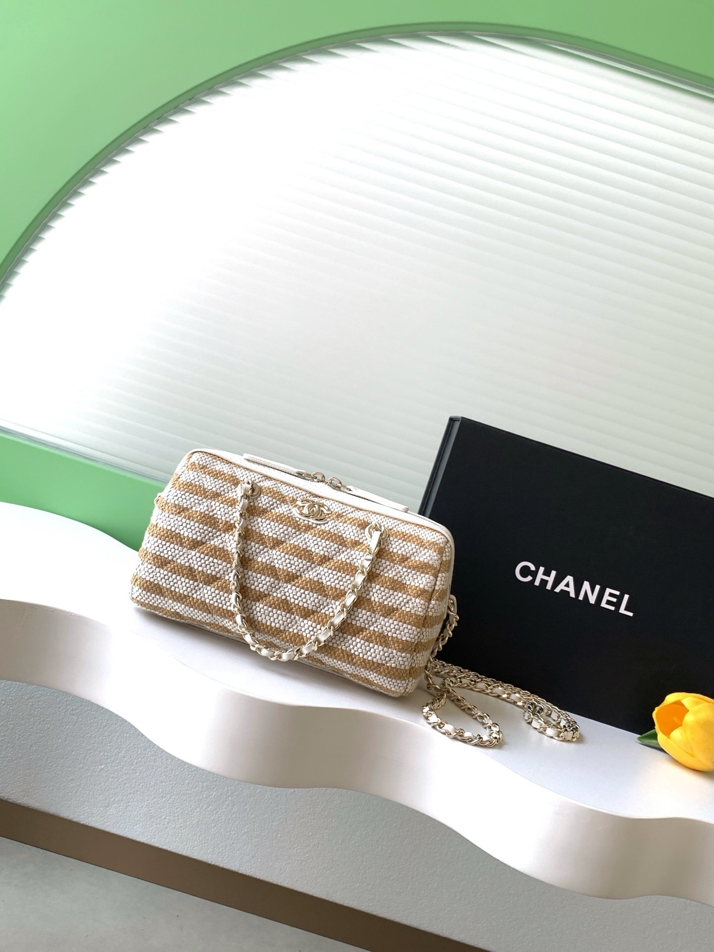 26C Striped Straw Bowling Bag  Style No. AP4986