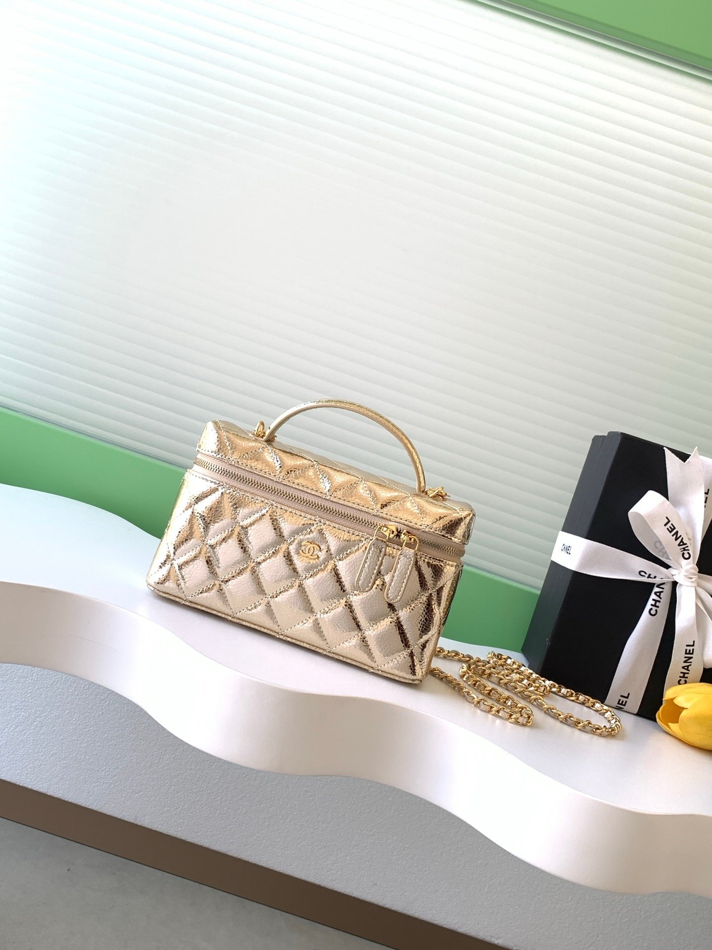 26X Christmas Limited Edition Gold LP Lunch Box Bag AP5049