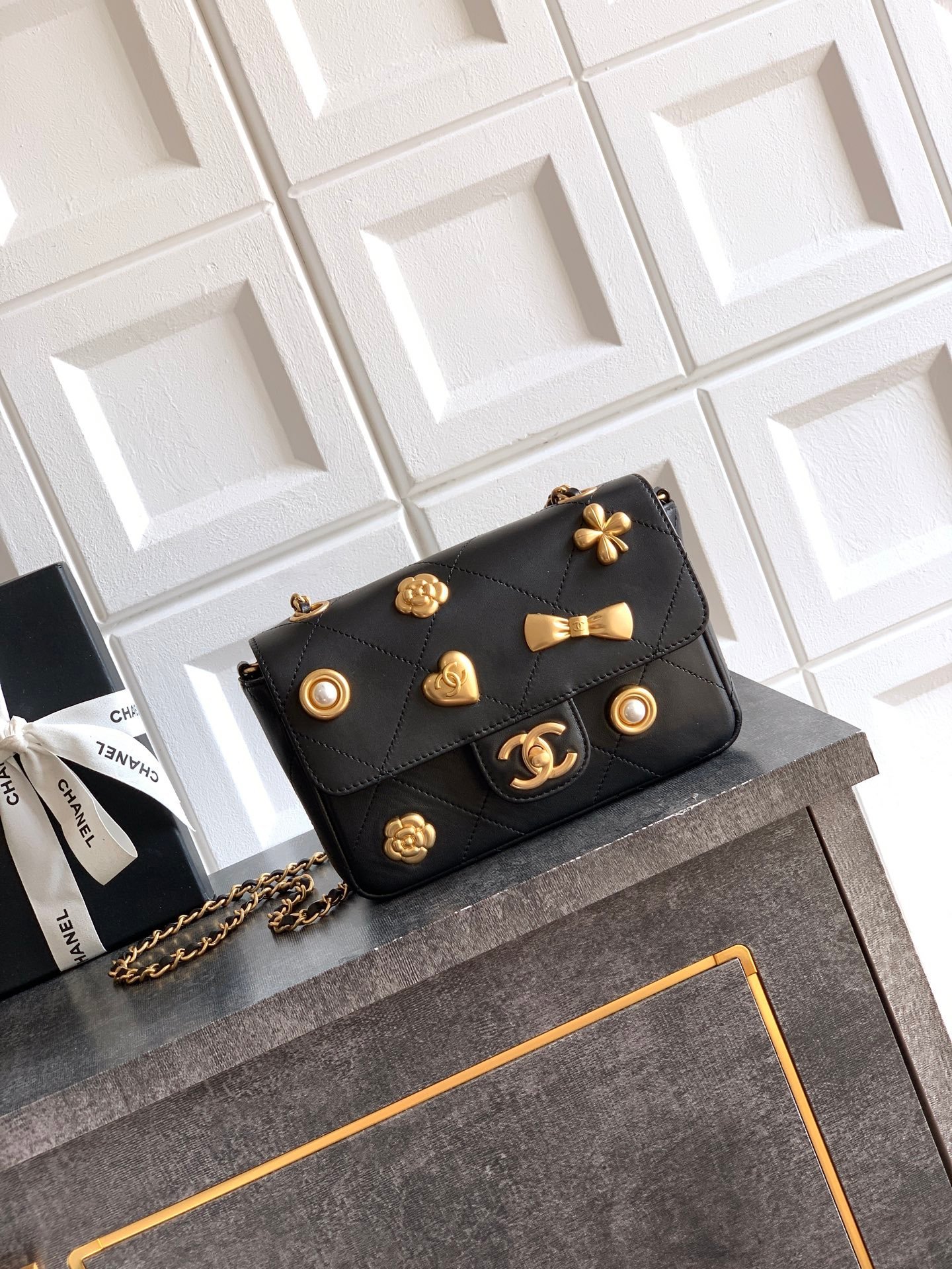 25K Badge Classic Flap Bag